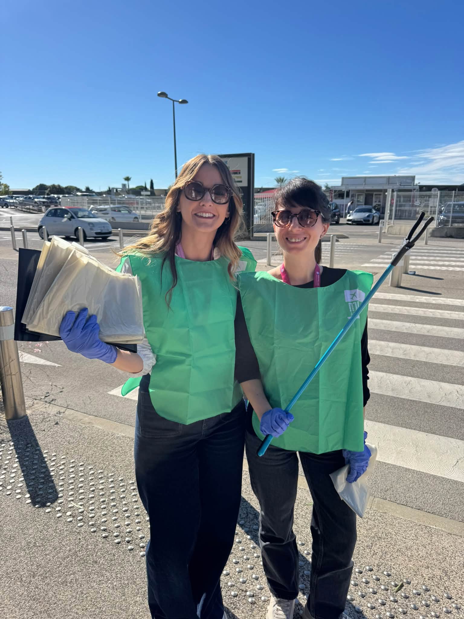 Animateur événementiel lors d'une journée solidaire d'entreprise